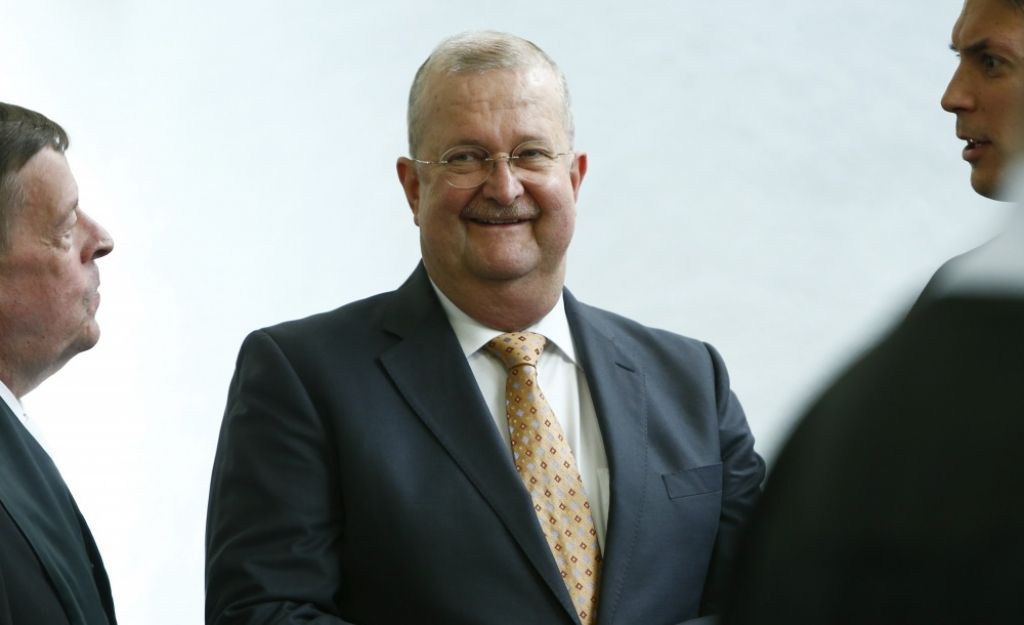 Bijušie Porsche vadītāji attaisnoti tiesas prāvā par tirgus manipulēšanu