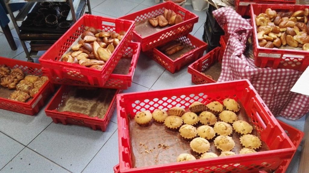 PVD aptur nelegālas bulciņu ceptuves darbību Rīgā