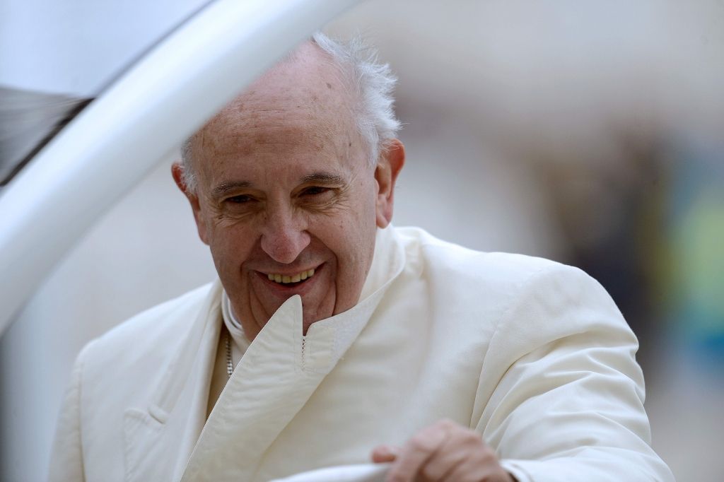 Aptauja: Pāvests populārāks par pasaules līderiem