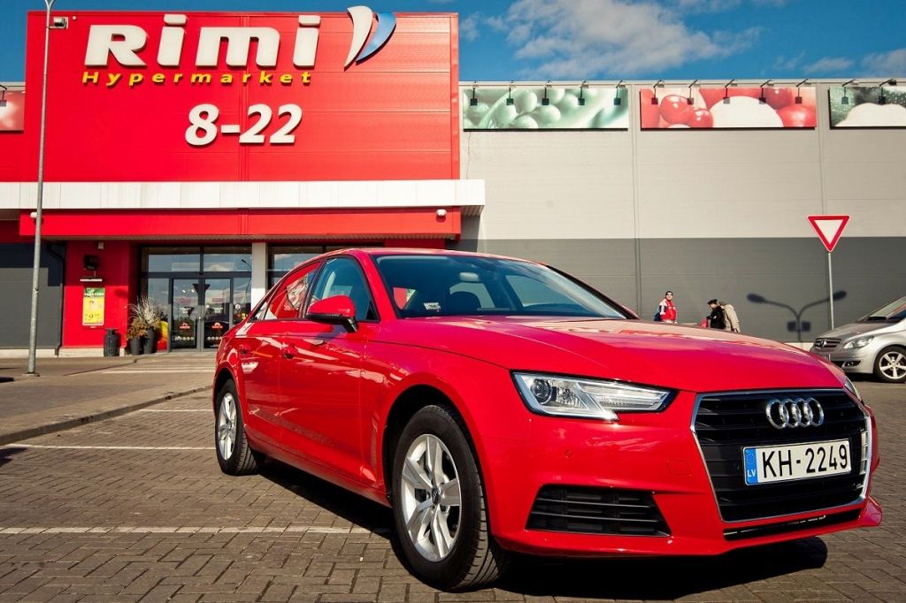 FOTO: Pasniedz Rimi balvu - Audi A4