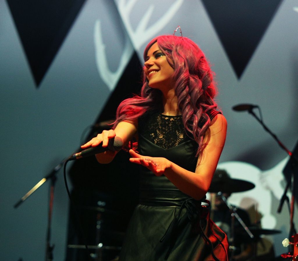 "Kursas Putnos" uzstāsies dziedātāja Anita Intaite