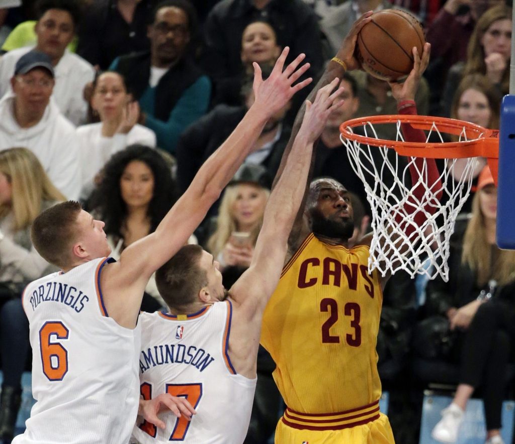 Porziņģis gūst 19 punktus; Knicks zaudē Austrumu konferences līderei Cavaliers