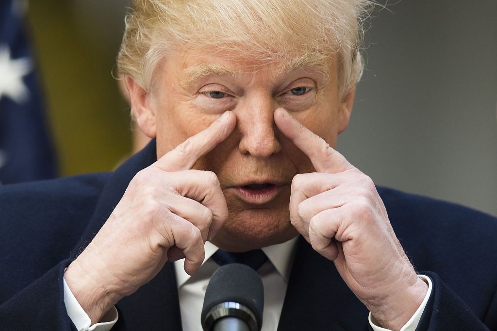 Tramps: Sievietes būtu jāsoda par nelegālu abortu veikšanu