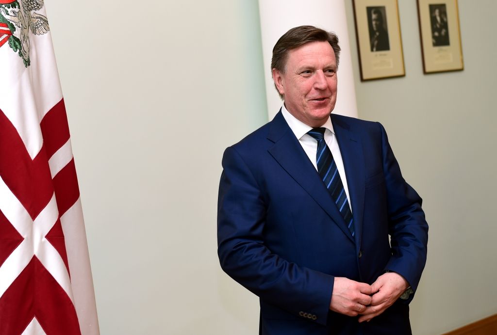 Partiju reitingi: ZZS min uz papēžiem Saskaņai un labo partijas rekordu