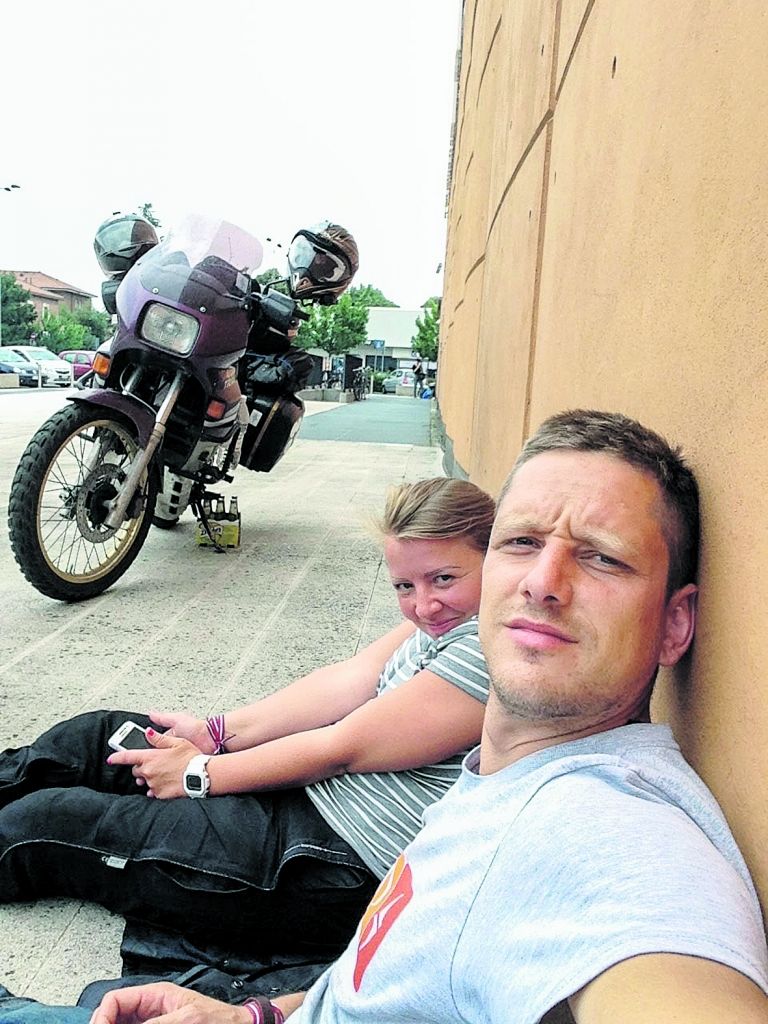 Pamest visu un aizlaisties