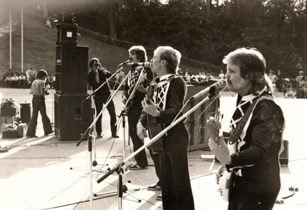 Tikšanās cikla otrā saruna ar ievērojamiem Liepājas mūziķiem izstādē “Neptūns atrod Jūras pērli”