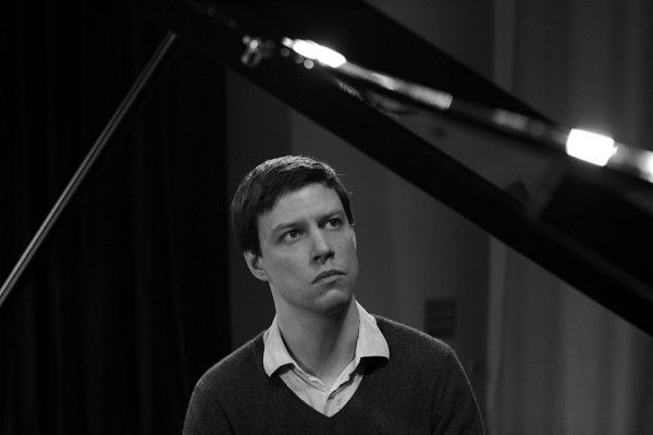 Klaviermūzikas vakars ar izcilo pianistu Antonu Ļahovski