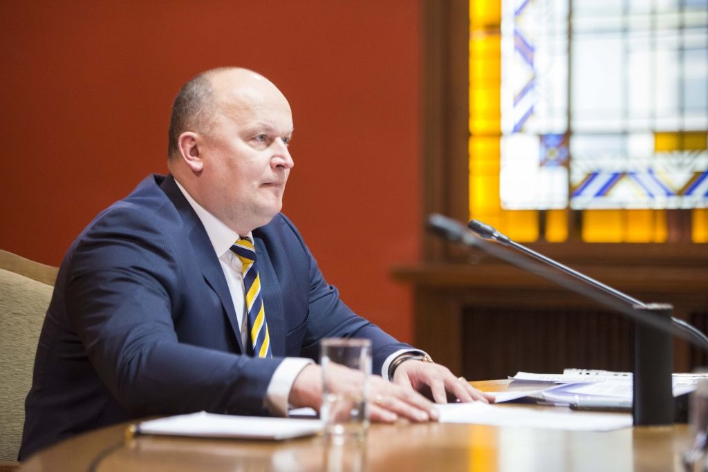 Parlamentā atkal izmeklēs