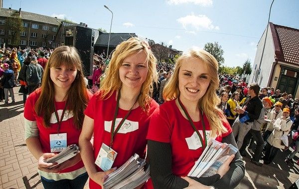 Aicina brīvprātīgos jauniešus pieteikties darbam pasākumā "Liepājas pēdas Latvijā"