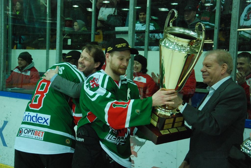 FOTO: "Liepāja" izrauj uzvaru pagarinājumā un izcīna Latvijas čempionu titulu hokejā