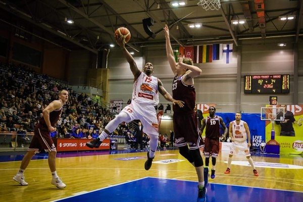 "Ventspils" un "Liepāja"/"Triobet" komandām graujošas uzvaras LBL mačos