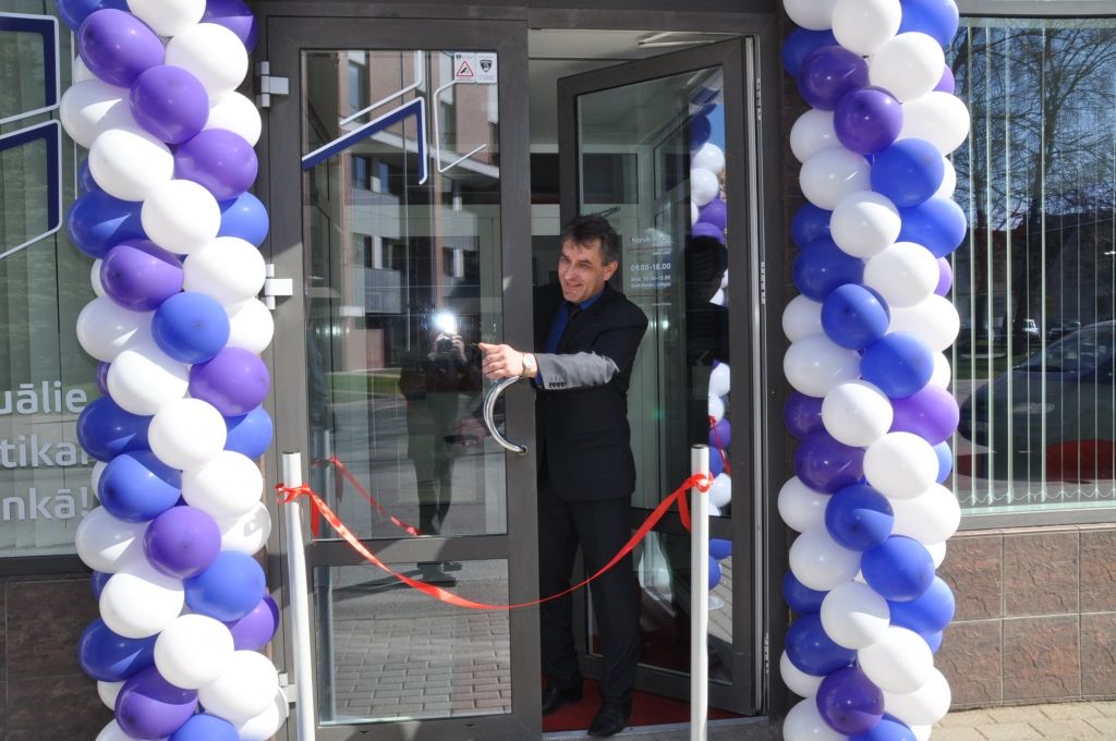 Liepājā atklāj  "Norvik Bankas" Kurzemes reģiona filiāli un piedāvā seifu glabātuves