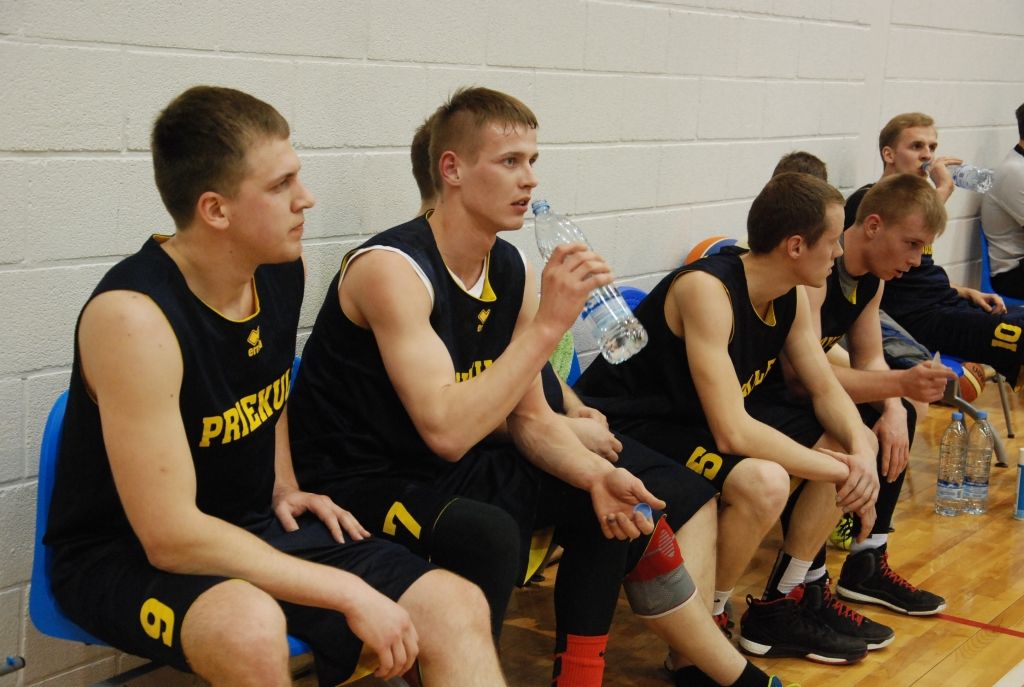 "Priekule" iekļūst pusfinālā, "Dunika" ceturtdaļfināla pirmajā spēlē pārspēj "Kalētus"