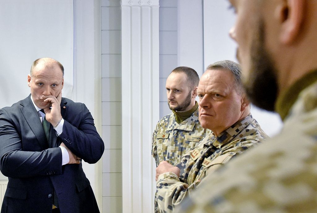 Bez obligātā karadienesta