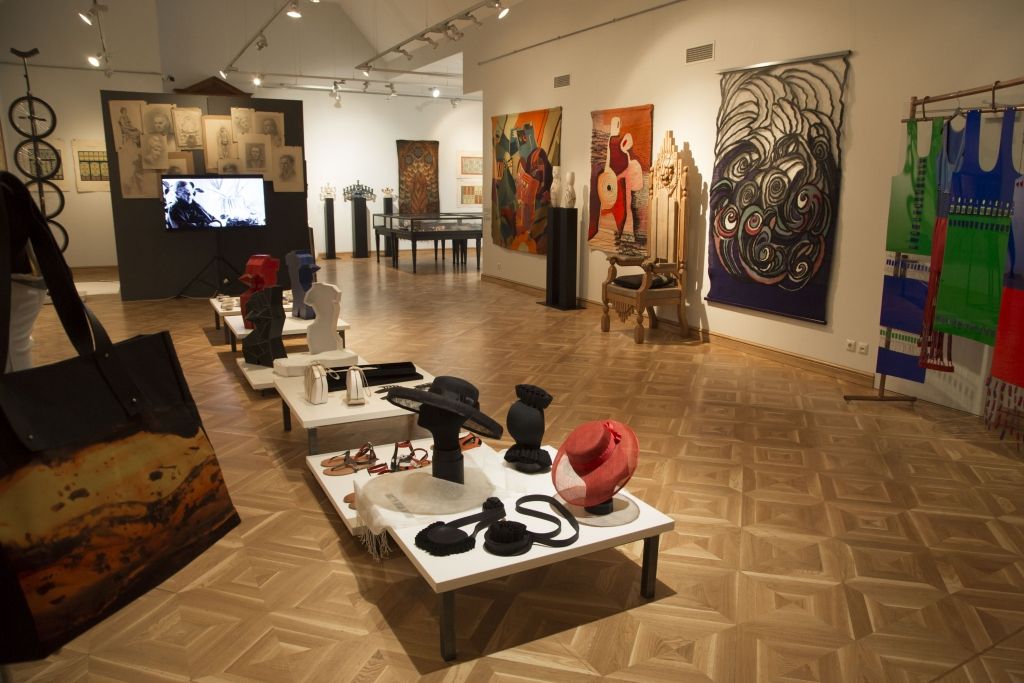 Liepājas Dizaina un mākslas vidusskolas jubilejas izstāde Liepājas muzejā 