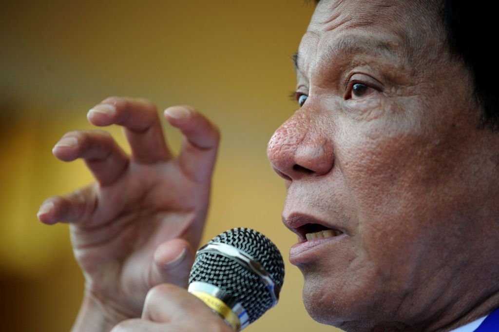 Filipīnās prezidenta amata kandidāts neatvainojas par ārkārtīgi neētisku joku