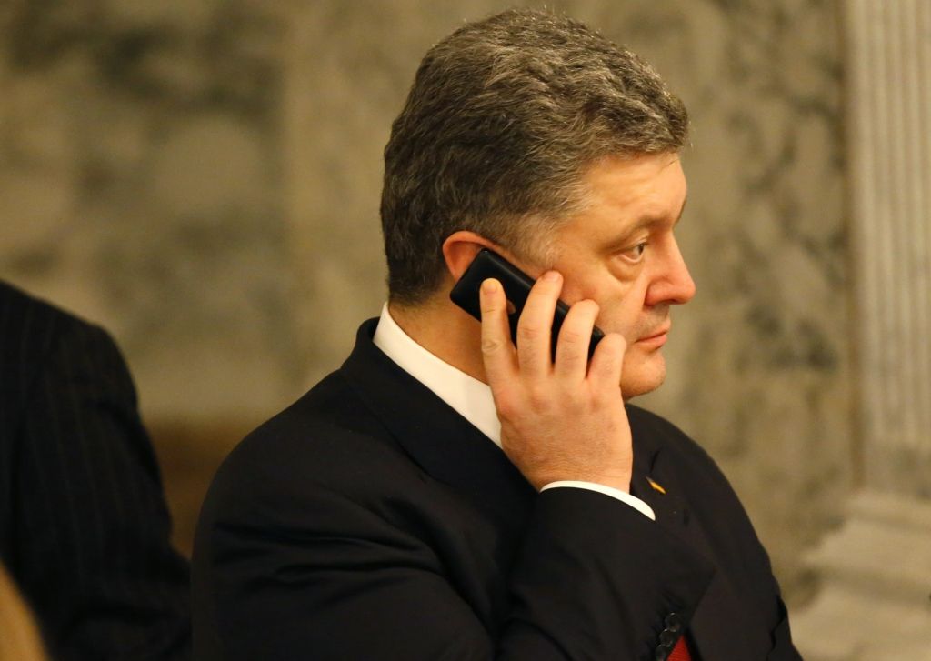 Porošenko ar Putinu pārrunā Savčenko un Ukrainā notiesāto krievu karavīru atbrīvošanu