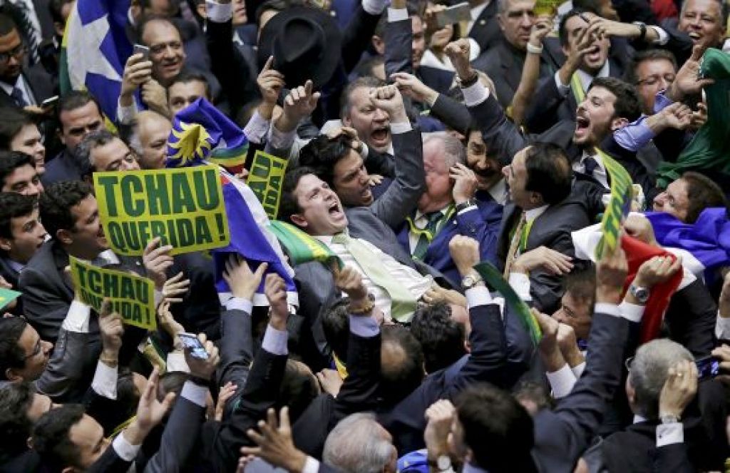 Jukas Brazīlijā: Uzsāk prezidentes atstādināšanas procedūru