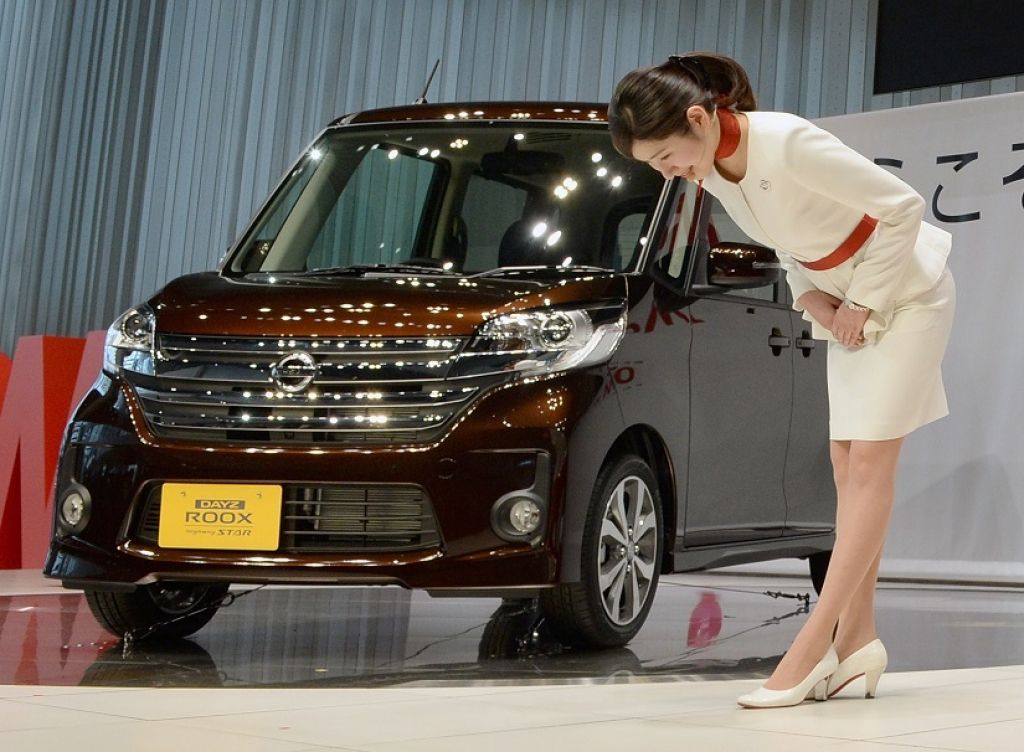 Mitsubishi mānījies ar degvielas ekonomijas rādītājiem; akciju cenas krīt