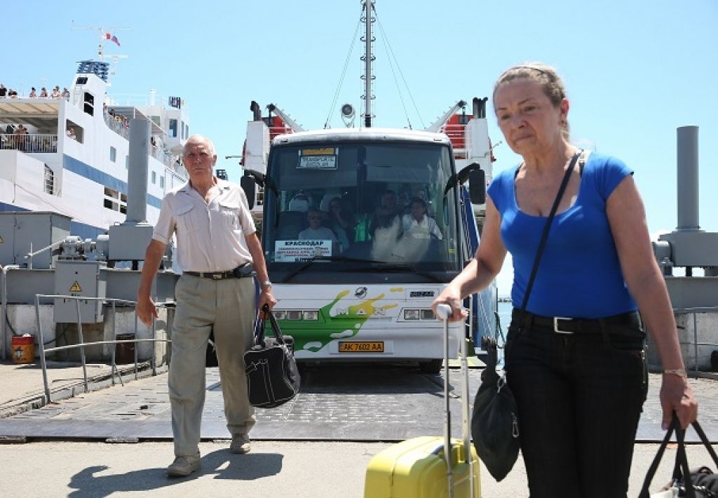 Lūdz sākt kriminālvajāšanu par tūrisma braucienu organizēšanu uz Krimu