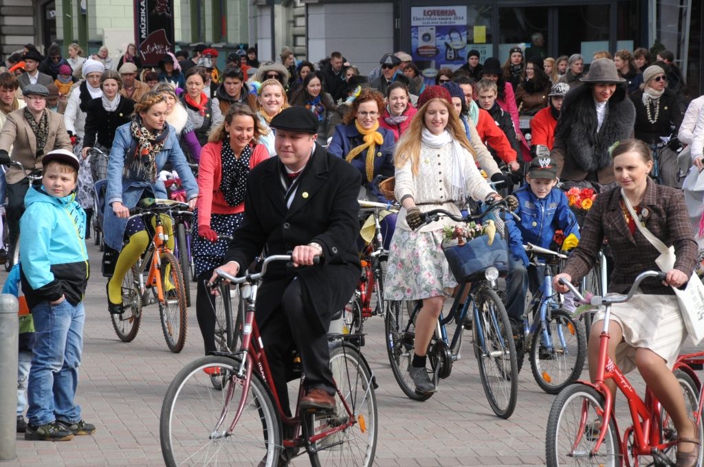 Liepājas vasaras tūrisma sezonu atklās ar tvīda braucienu