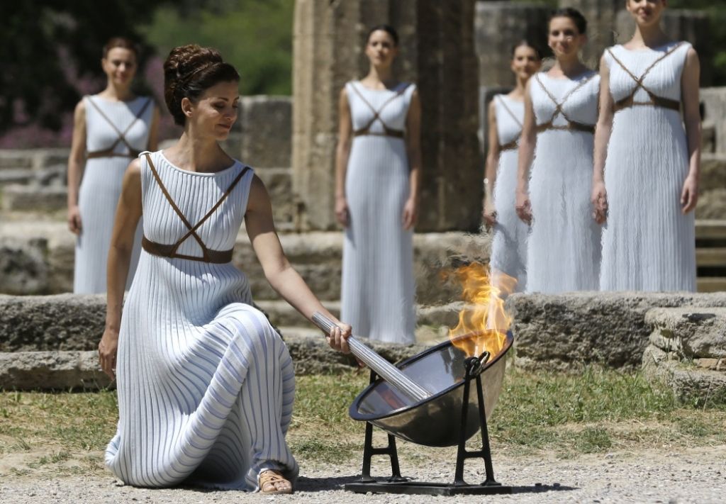FOTO: Senajā Olimpijā iedegta Riodežaneiro olimpisko spēļu uguns