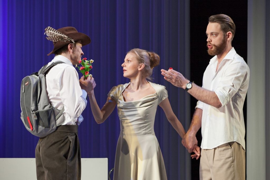 Džilindžers Liepājas teātrī iestudējis traģikomēdiju "Mīlestības neprāts"