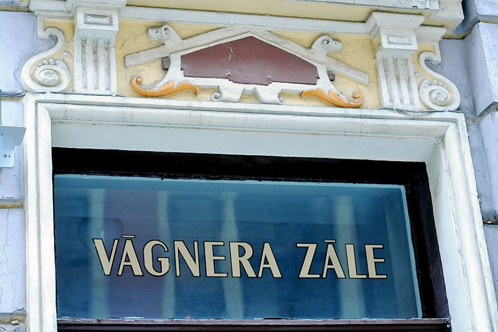 Vāgnera zāles atdzimšanai vajadzēs miljonus