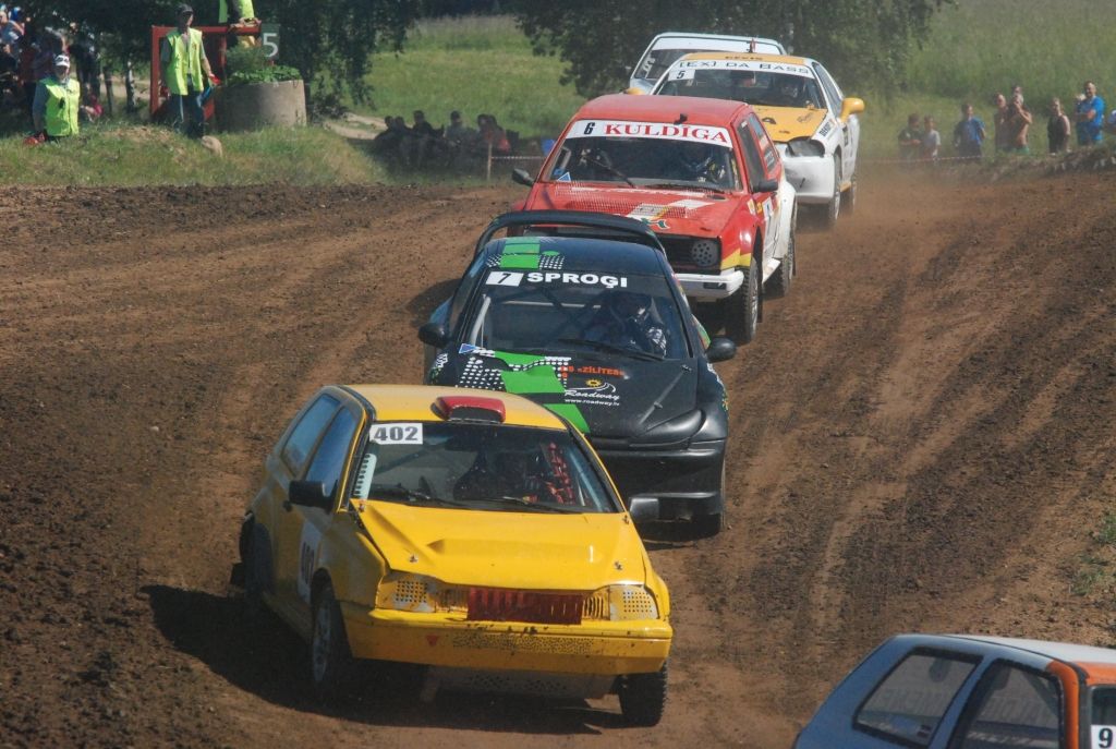 Svētdien Smiltenē startēs Latvijas autokrosa čempionāts