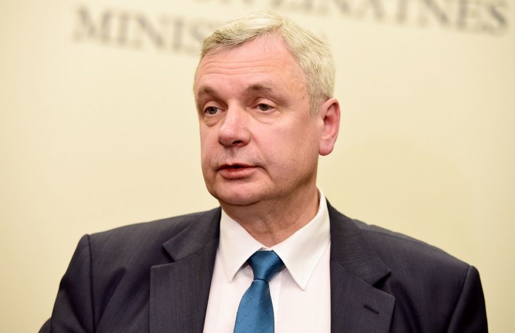 Līdz ar jauno modeli pedagogu algas būs no 680 eiro