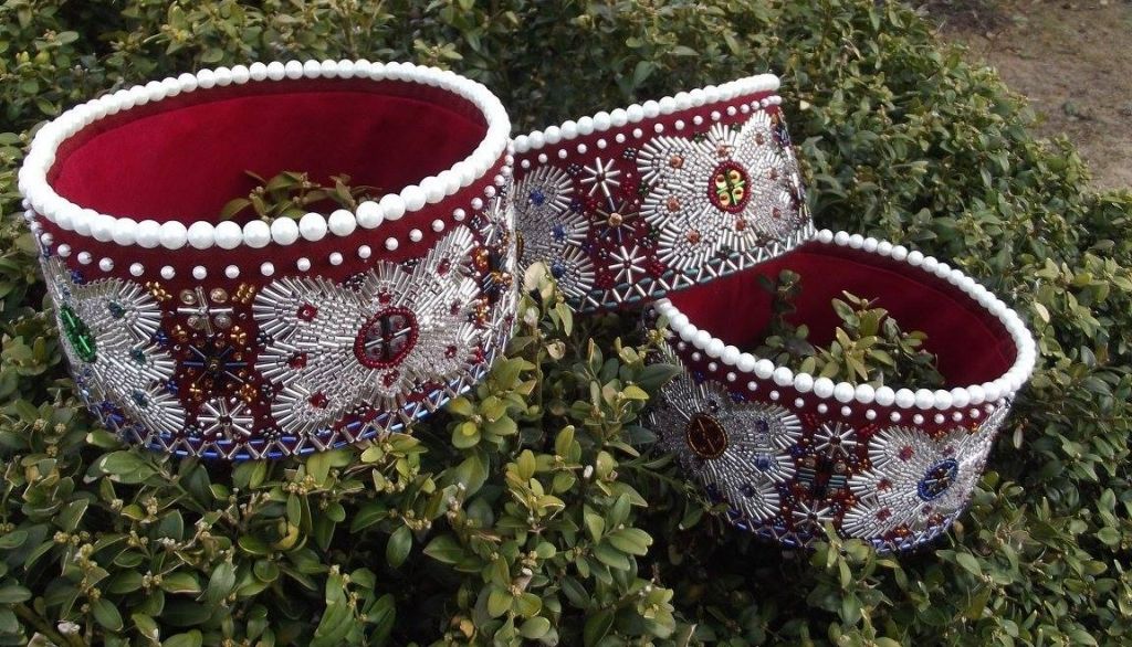 Kurzemes tautastērpu informācijas centrā notiks meistarklase par etnogrāfisko vainagu darināšanu