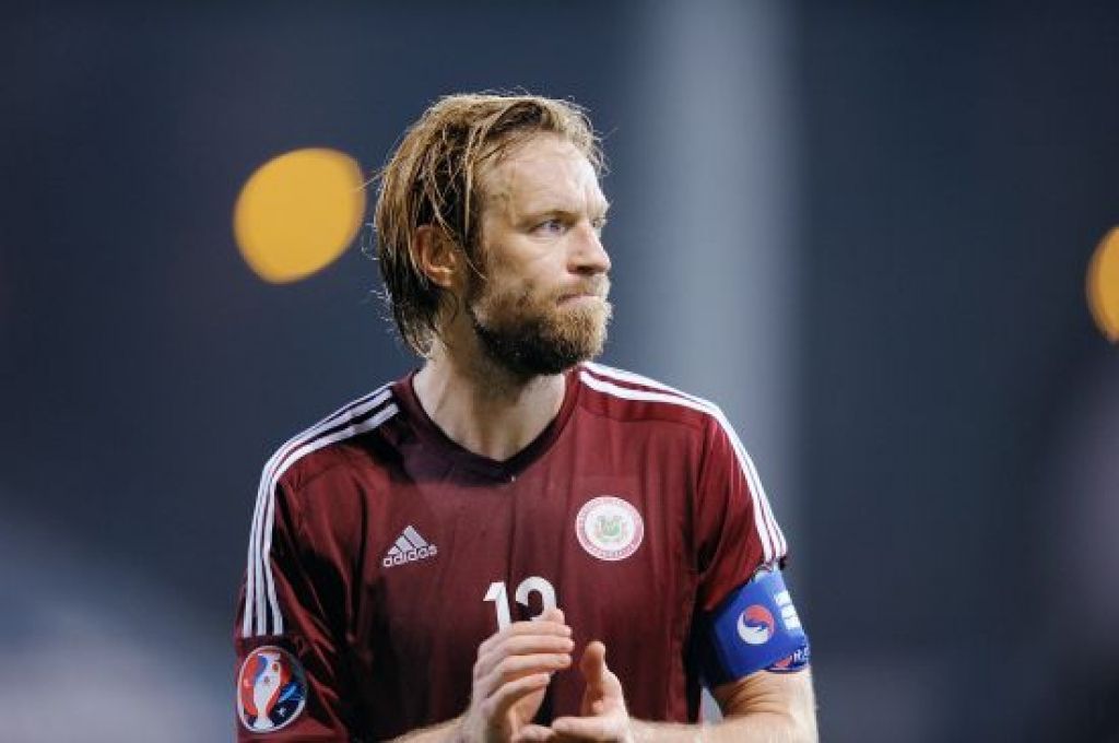 Runā kapteinis Gorkšs. Ne aplinkus