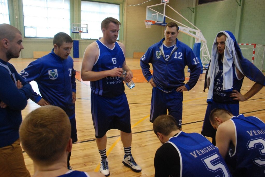 "Pāvilostas novads" pirmajā "play-off" spēlē pārspēj Kuldīgas "Hercogu"