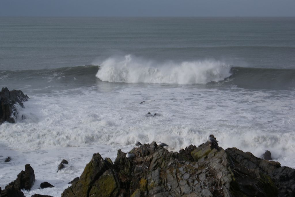 Pie Norvēģijas avarējis helikopters; vismaz 11 bojāgājušie (papildināts 16:05)