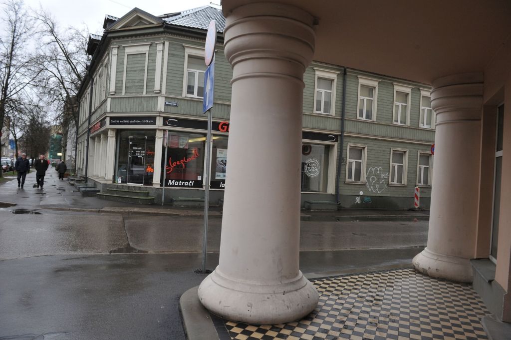Biznesa vieta: Cēsu iela