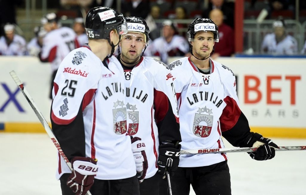 Latvijas hokejisti ar zaudējumu noslēdz pārbaudes spēļu ciklu