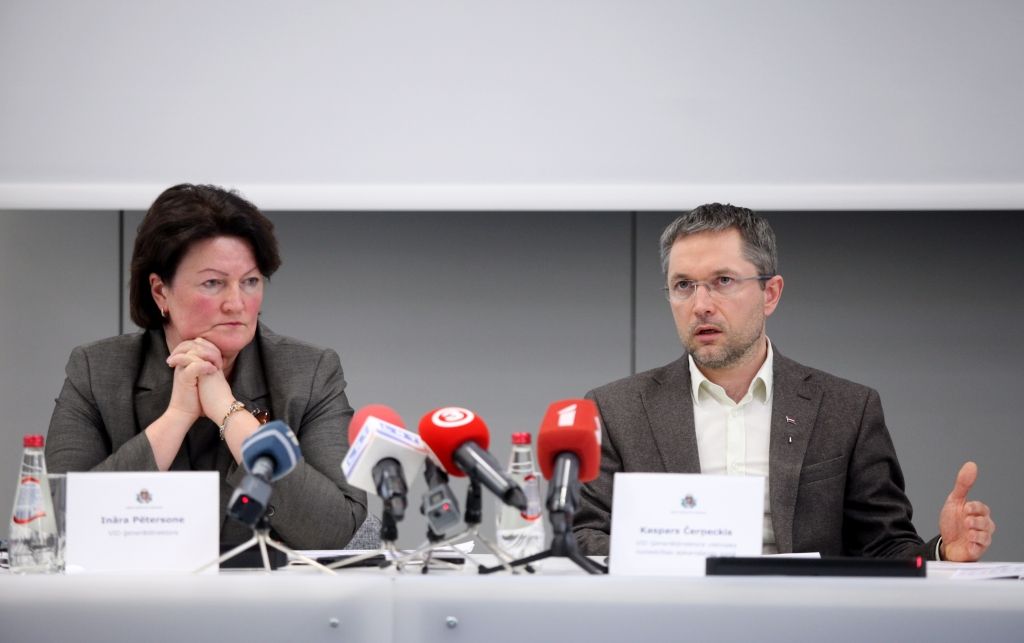 VID vadītājas vietnieku Čerņecki pārceļ Nodokļu parādu piedziņas pārvaldes direktora amatā