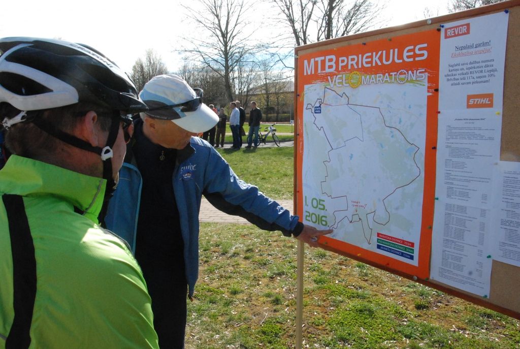 FOTO: Priekules MTB velomaratons pulcē rekordskaitu dalībniekus