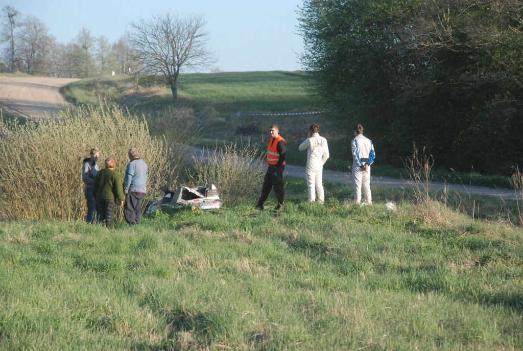 FOTO: Dans Leščs iznīcina auto rallija "Kurzeme" testa ātrumposmā