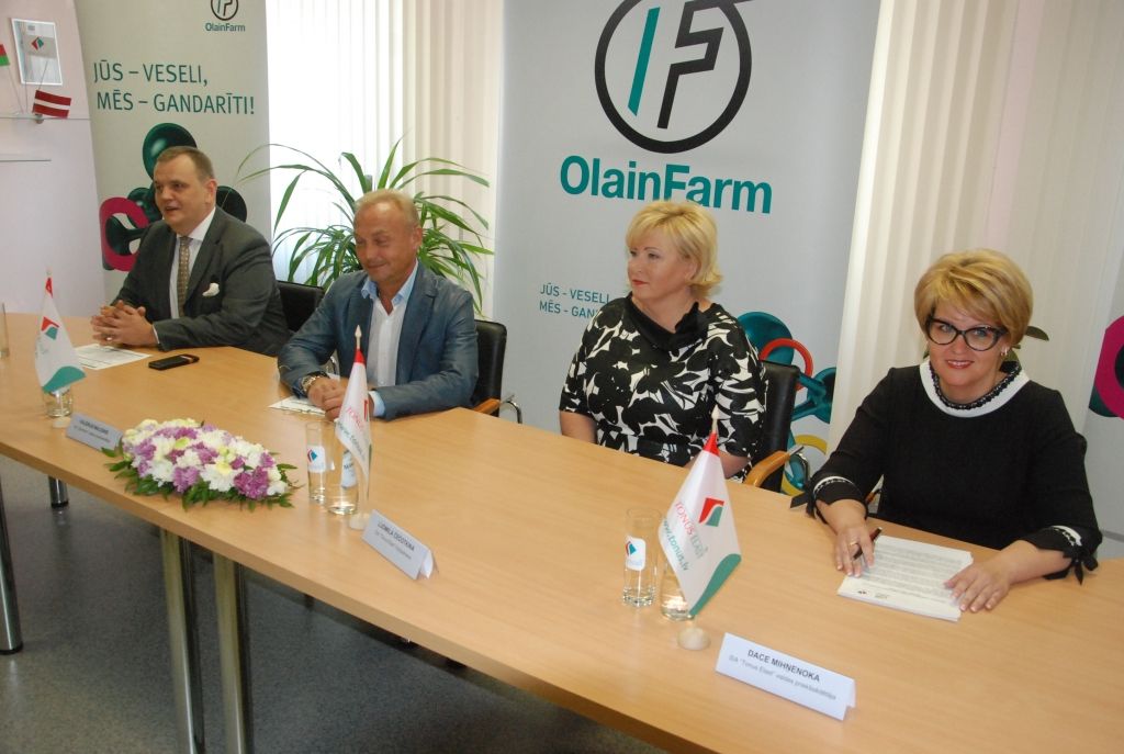 FOTO: "Olainfarm" nopērk "Tonus Elast" Nīcas novadā