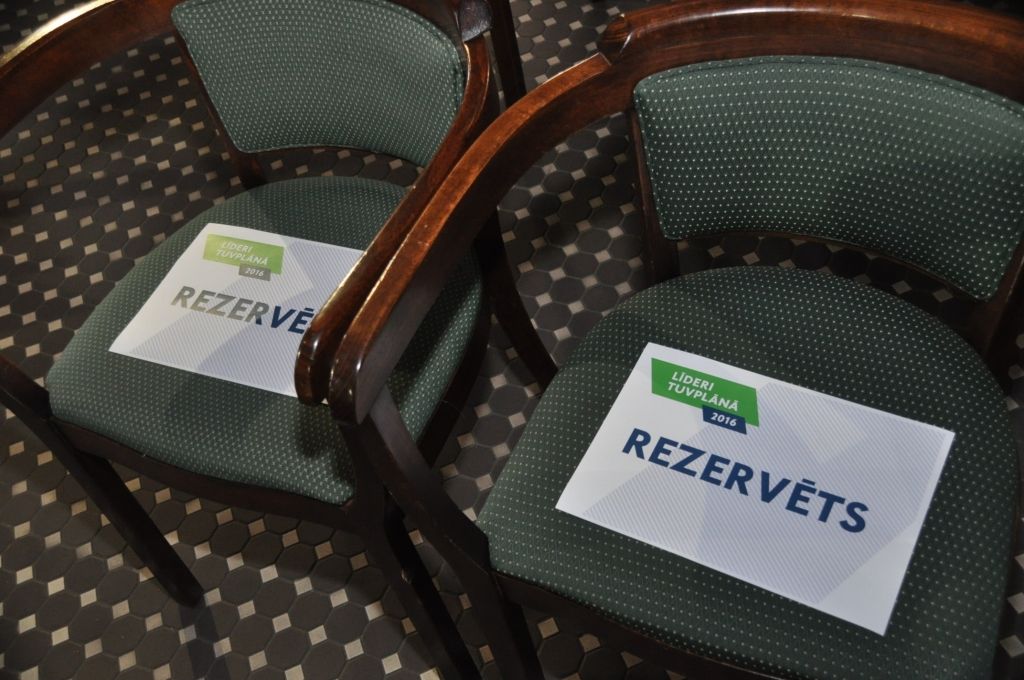 "Vienotība" ar partijas priekšsēdētāja kandidātu debatēm ieņem zemo startu uz pašvaldību vēlēšanām