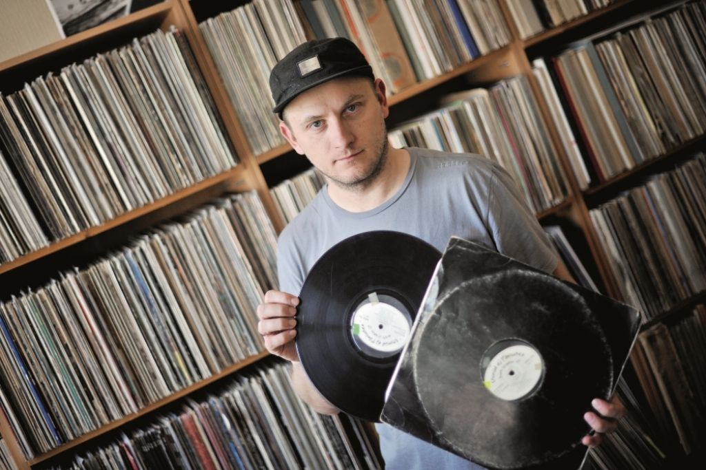 Uzliec kaut ko normālu