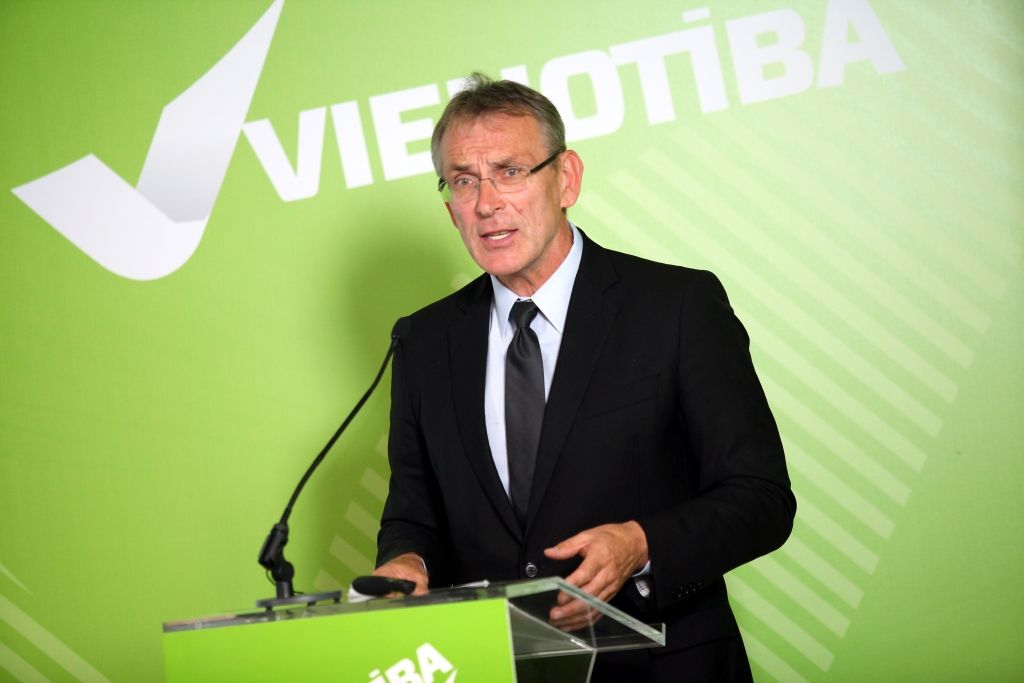 Par Vienotības priekšsēdētāju ievēlē Piebalgu; Smiltēns pārstāvēs Vidzemi (16:32)