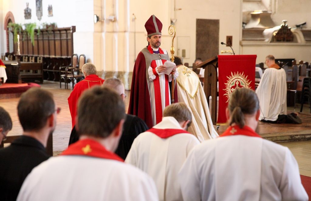 Vanags sola, ka represijas pret citādi domājošajiem luterāņu baznīcā nenotiks