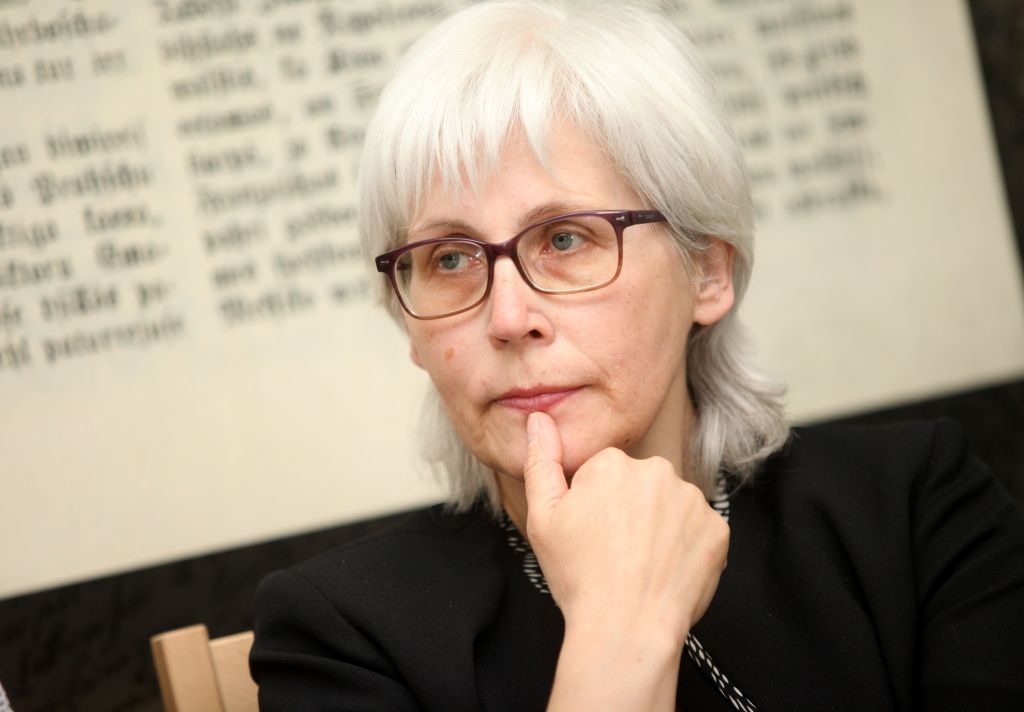 Kliedēt mītu par 700 verdzības gadiem