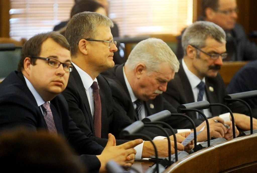 Belēvičs pagaidām deputāta mandātu nenoliks (papildināts 12:10)