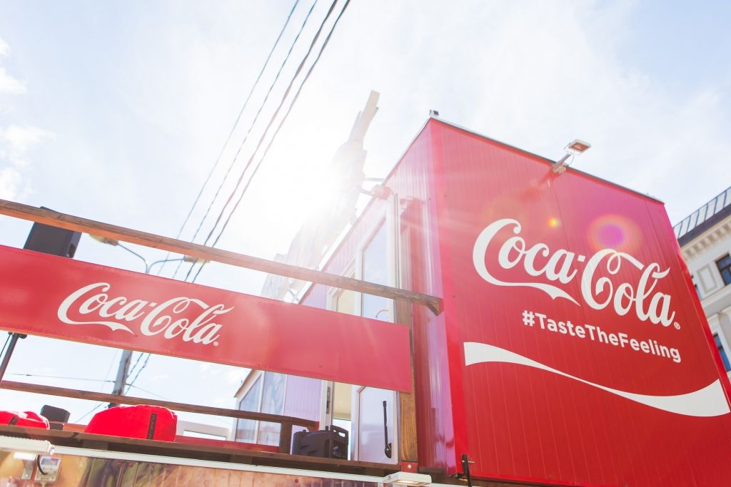 FOTO: Coca-Cola POP-UP veikala atklāšana