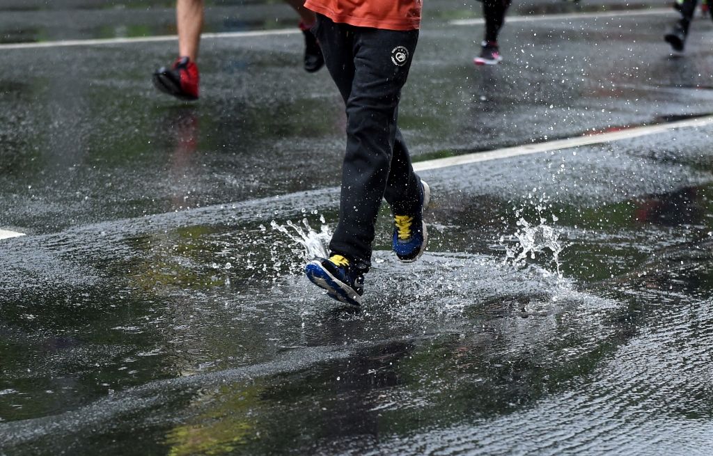 Brīvdienas būs lietainas un ar stipru vēju