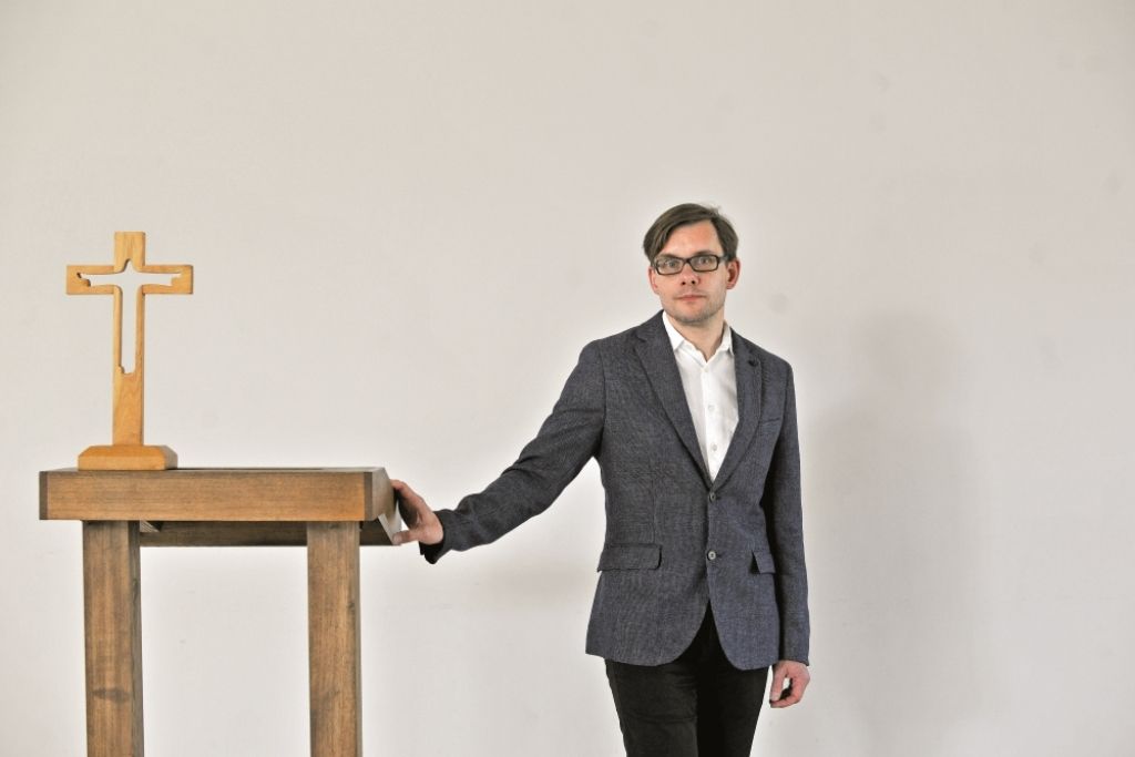 Siena starp sievietēm un vīriešiem