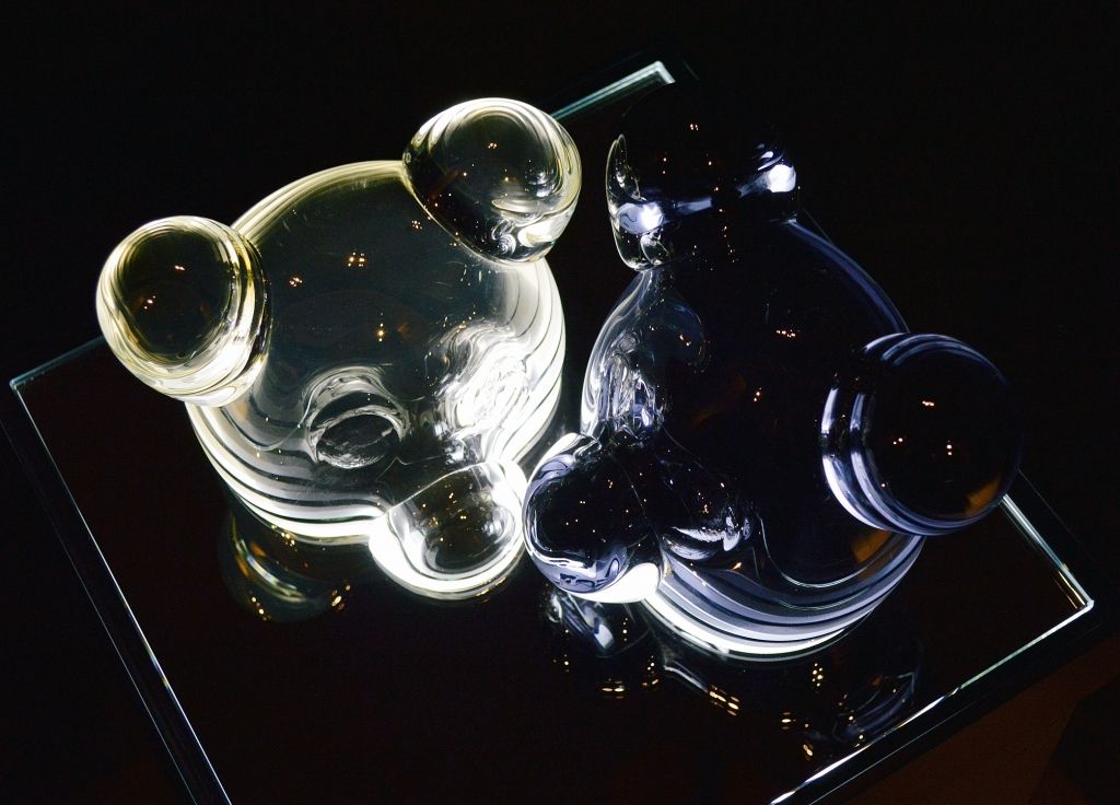 Arta Nīmaņa izstādes Fragile recenzija. Skaistums tumsā